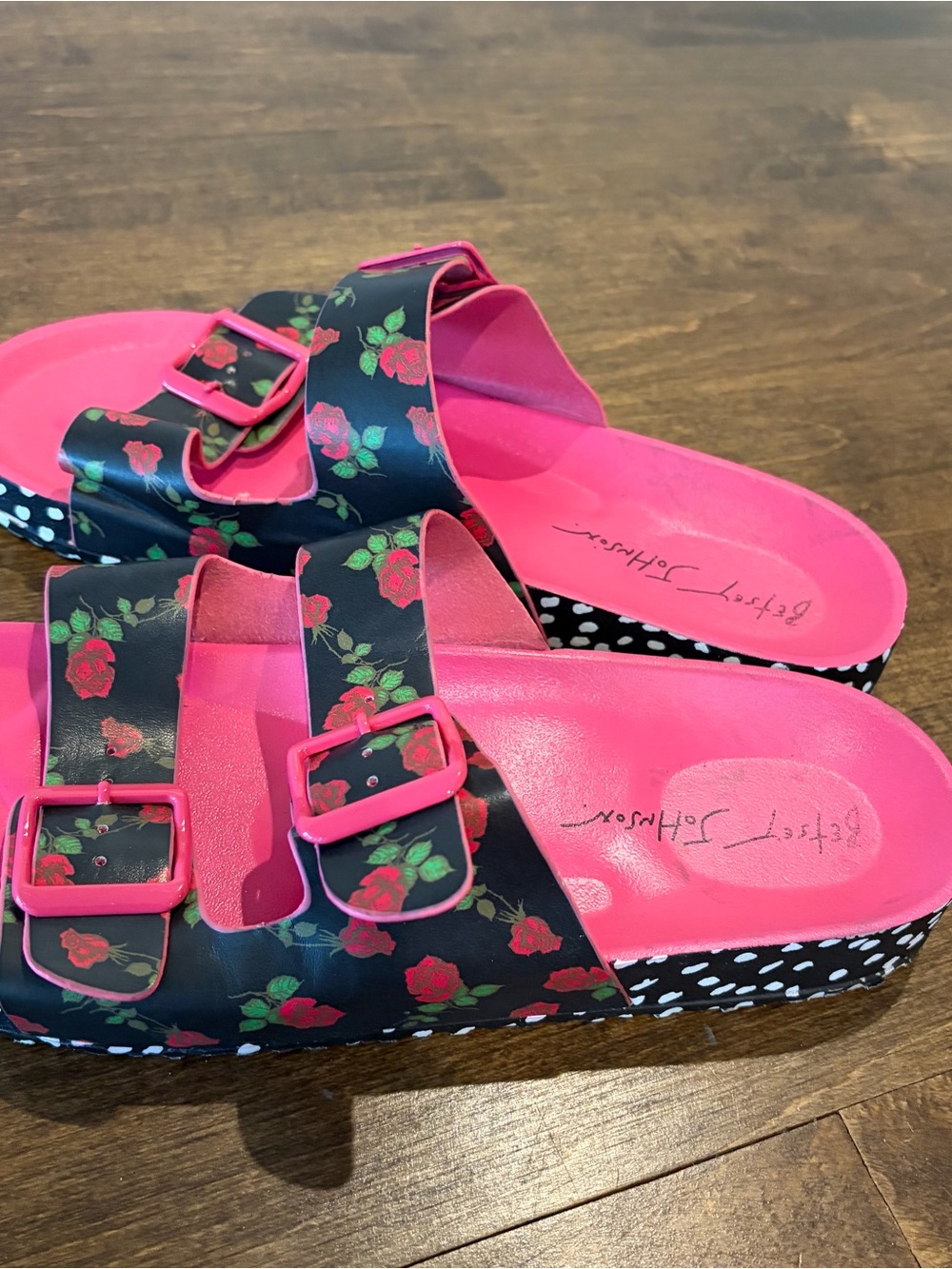 ❤️sold❤️Betsy Johnson Arti Pink Rose Floral Slide Sandals Size 9 - Picture 3 of 5